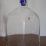 Glass carafe with rounded edges