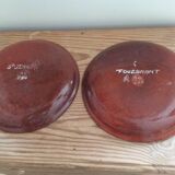Flat terracotta plates