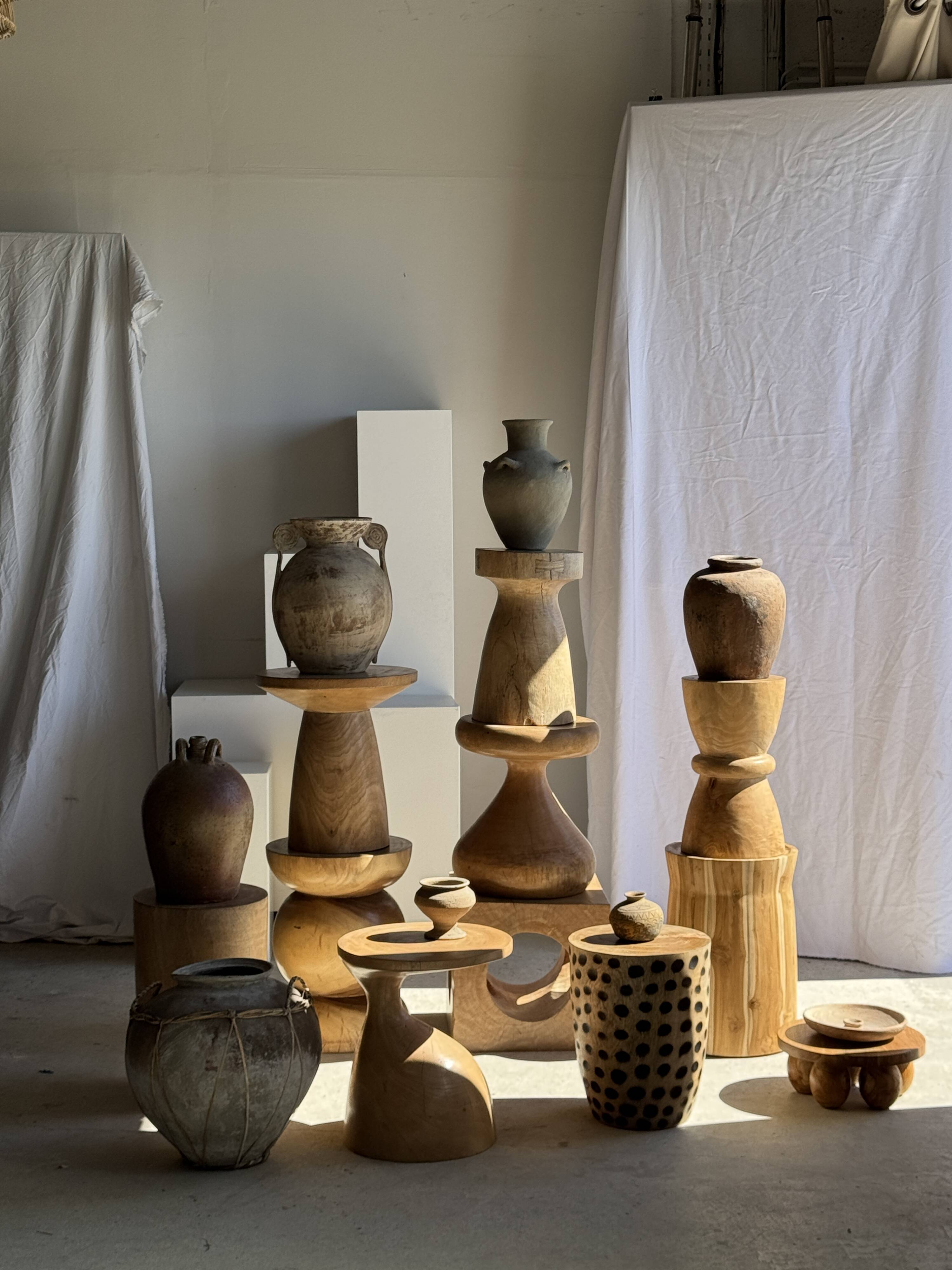 Coffee table, or openwork cubic stool in natural monoxyle mango wood H40.