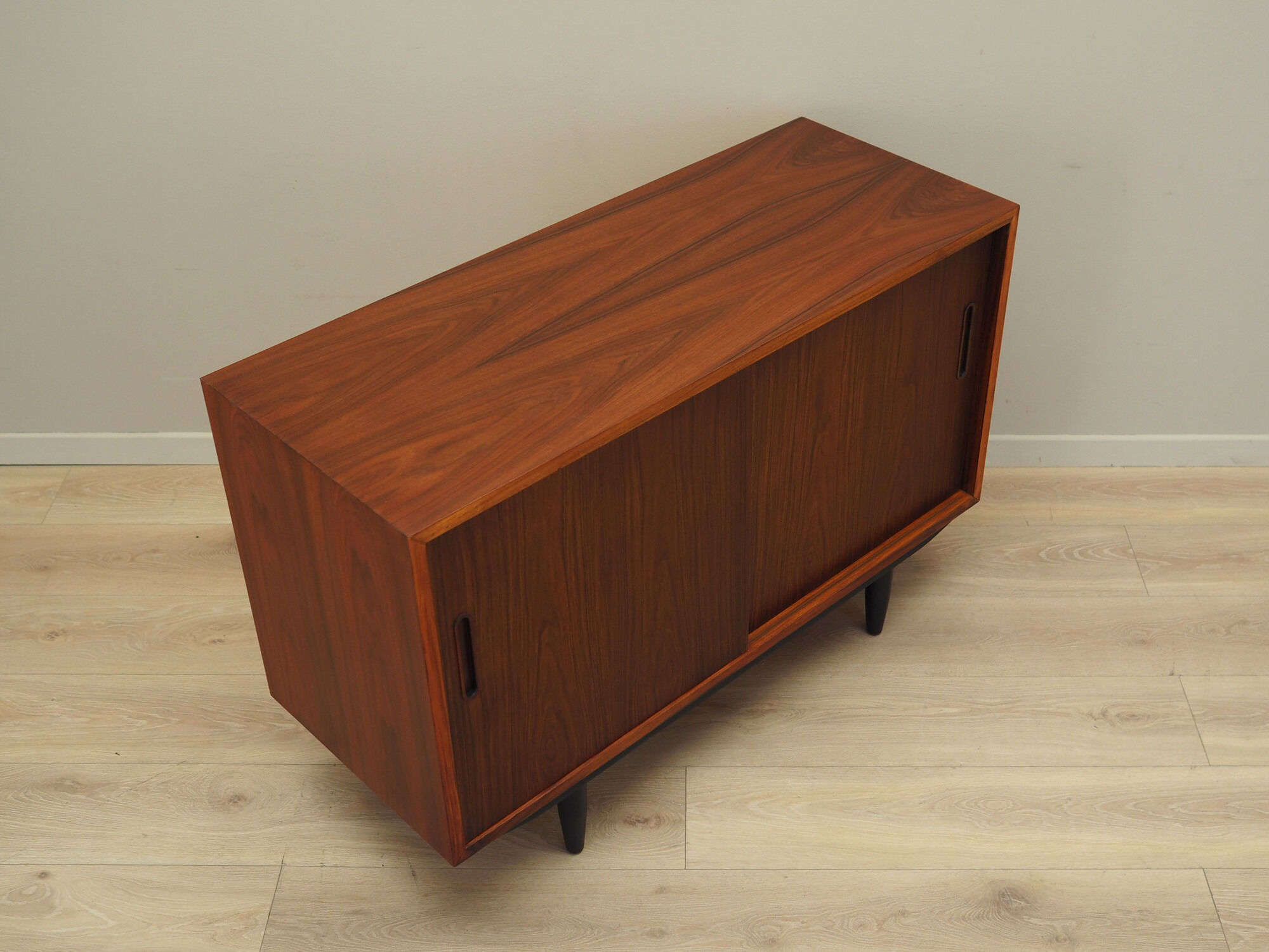 Buffet palissandre, design danois, années 1970, fabrication: Hundevad