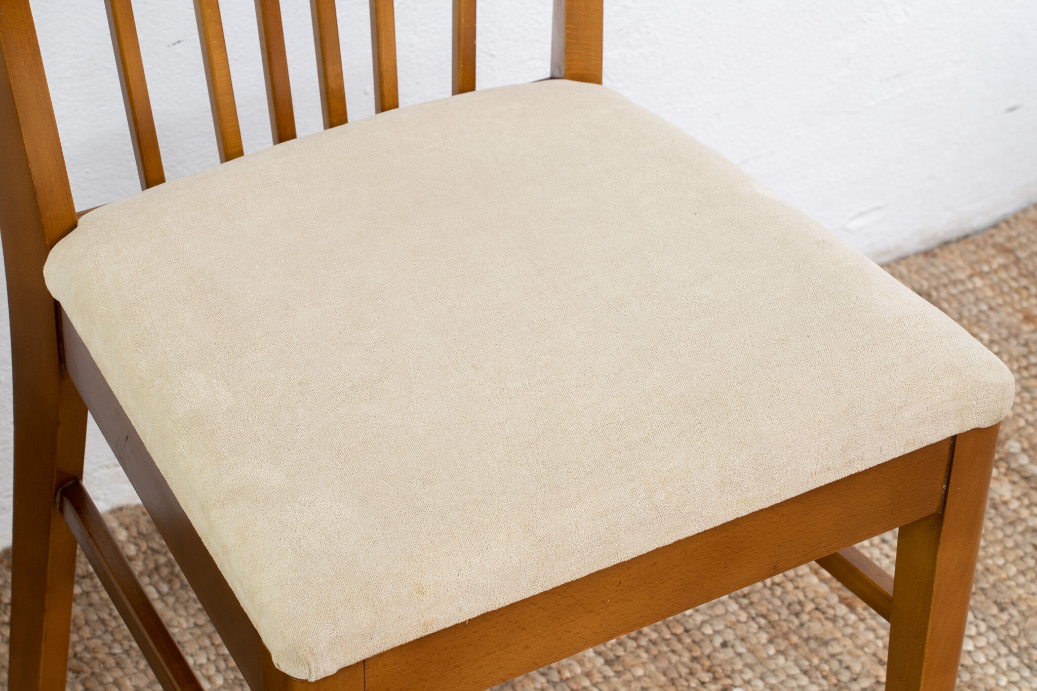 Vintage Scandinavian Chair – 46 cm