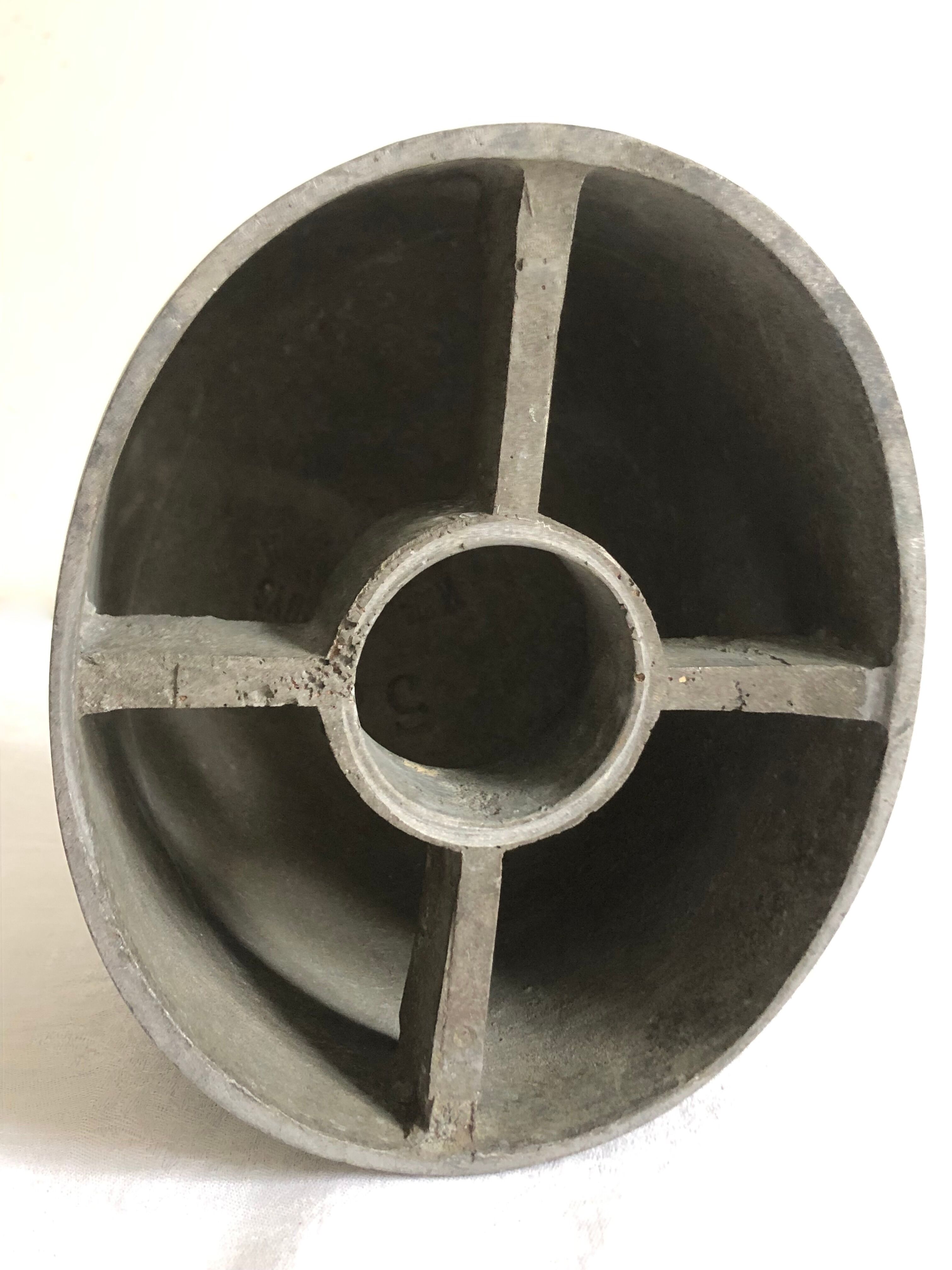 Hat shape in cast aluminum