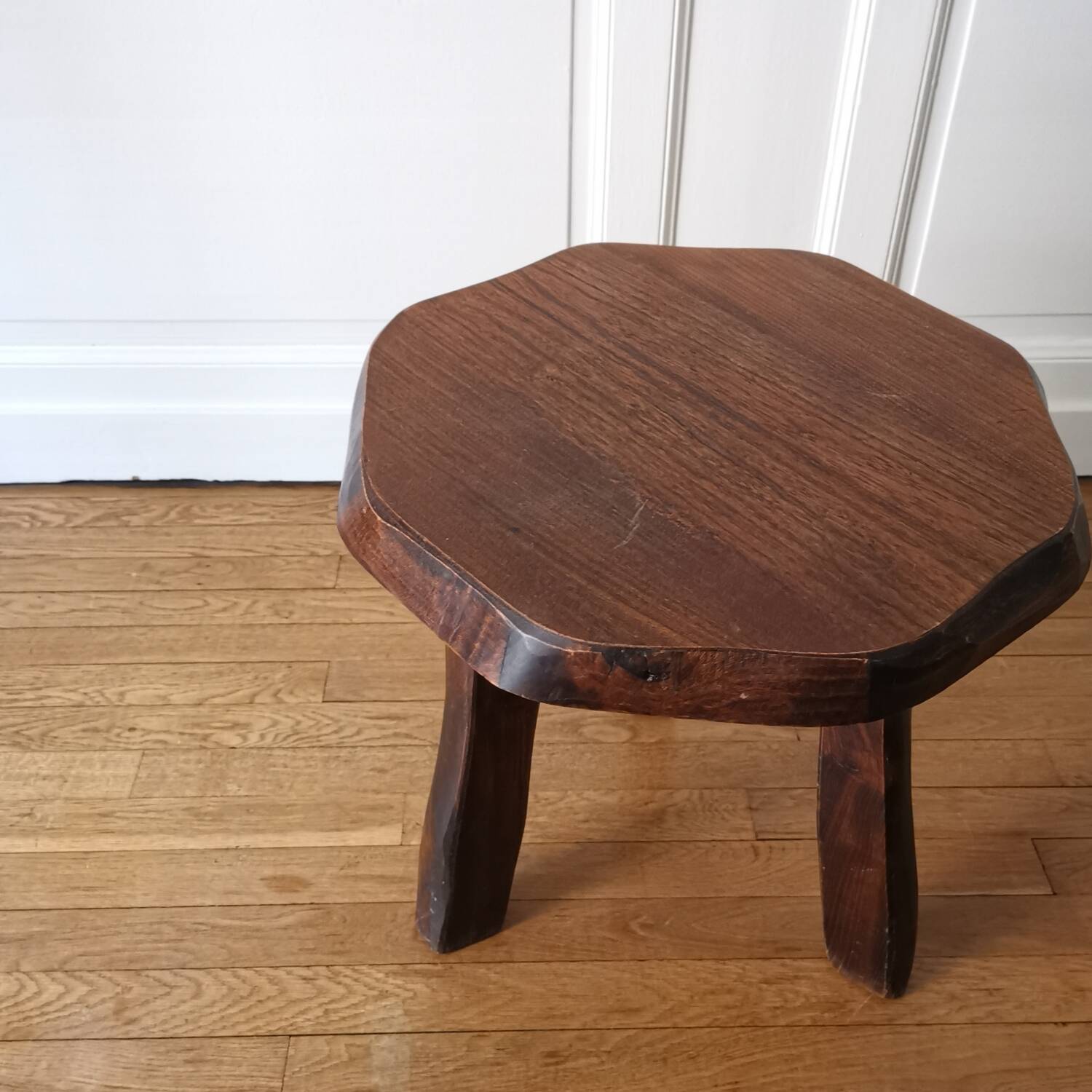 Brutalist side table in solid elm, 1950