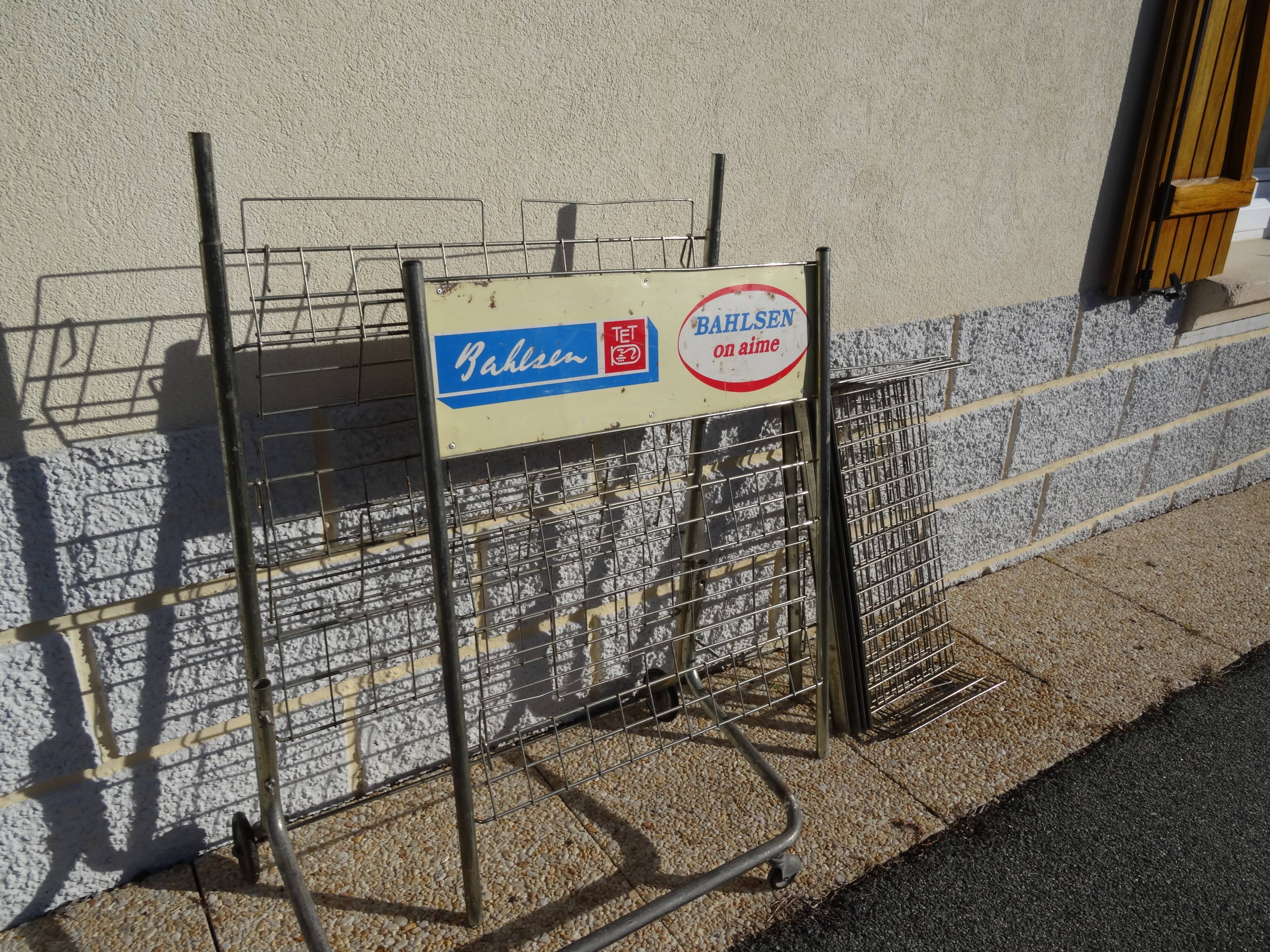 Metal advertising display