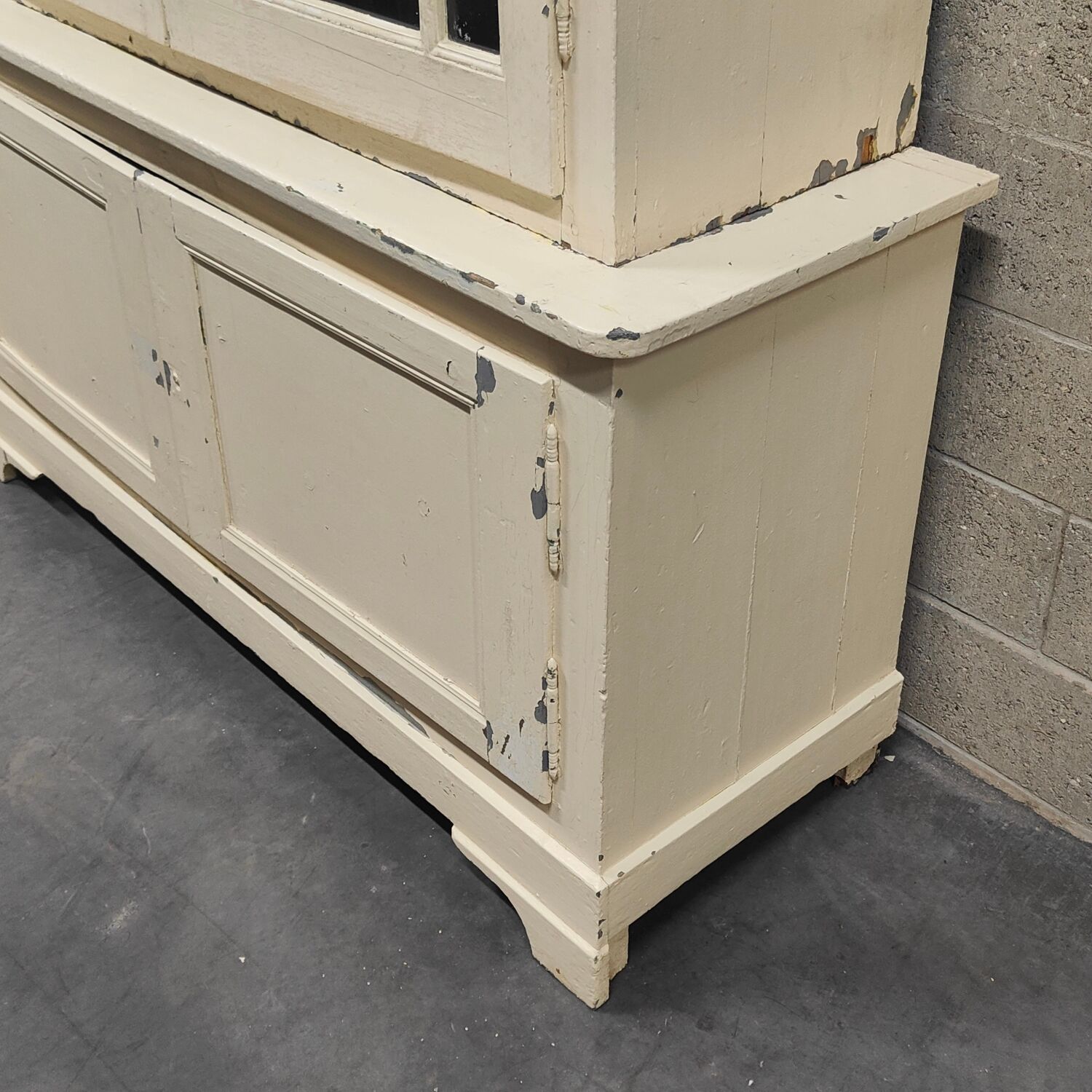 Old school library, white patinated two-body dresser, year 1888