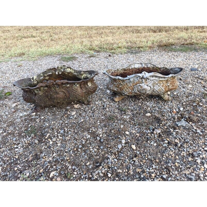 Pair of cast iron planters from 1900 in Charleville - Mézières