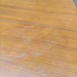 Scandinavian extendable round table