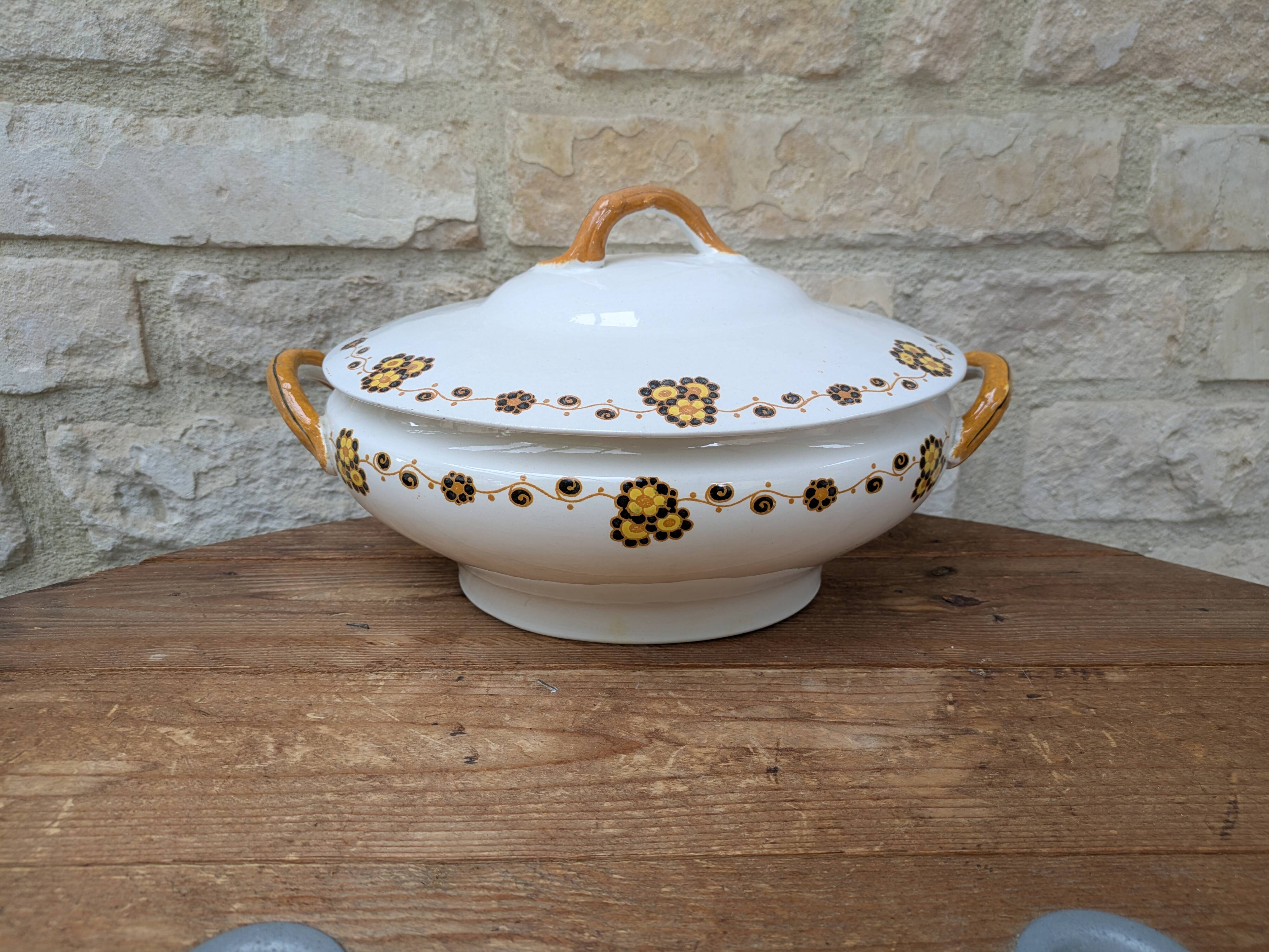Flory Boch Frères La Louvière soup tureen - ironstone style - vintage decor