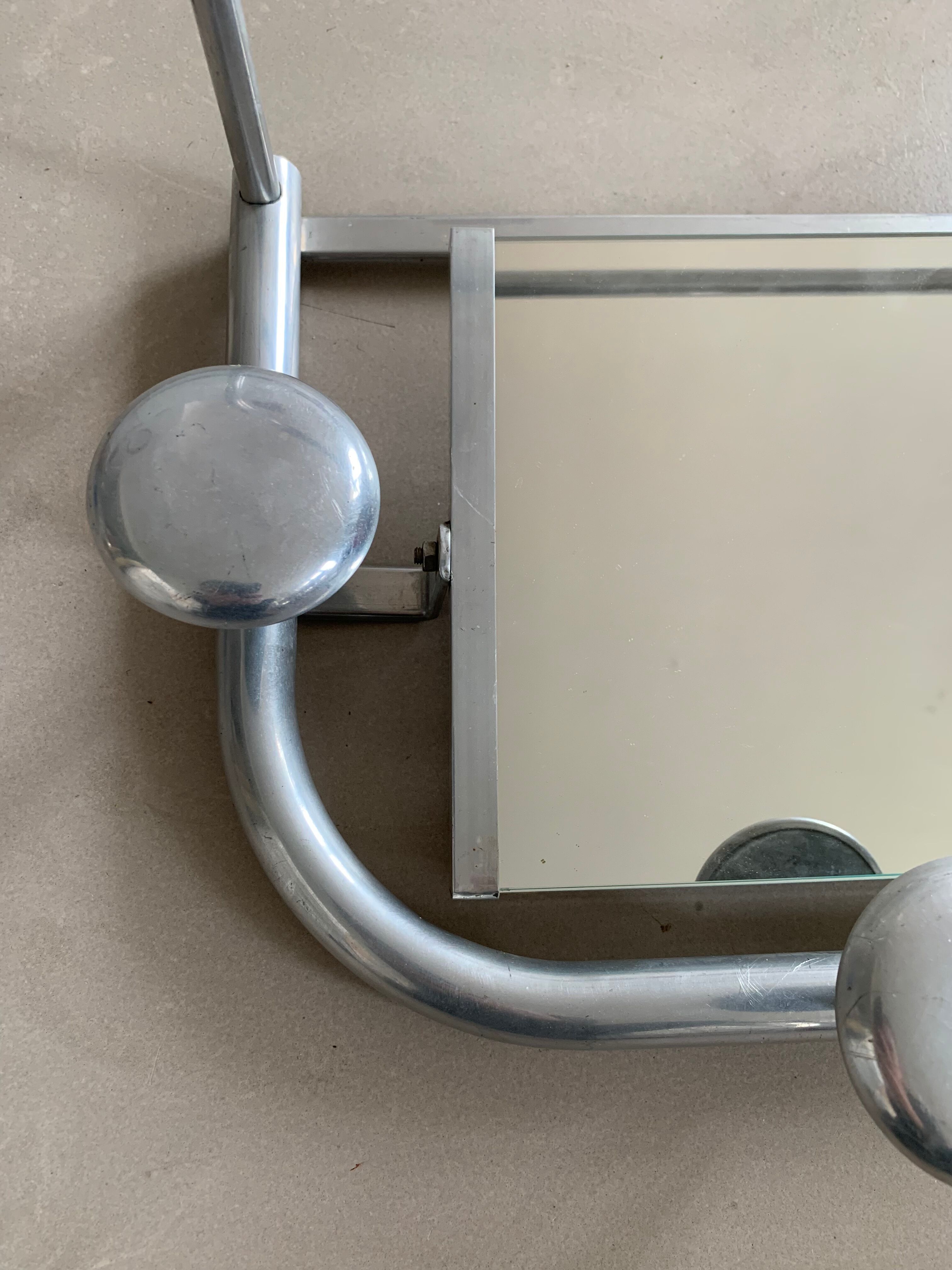 Vintage 1950s wall-covering