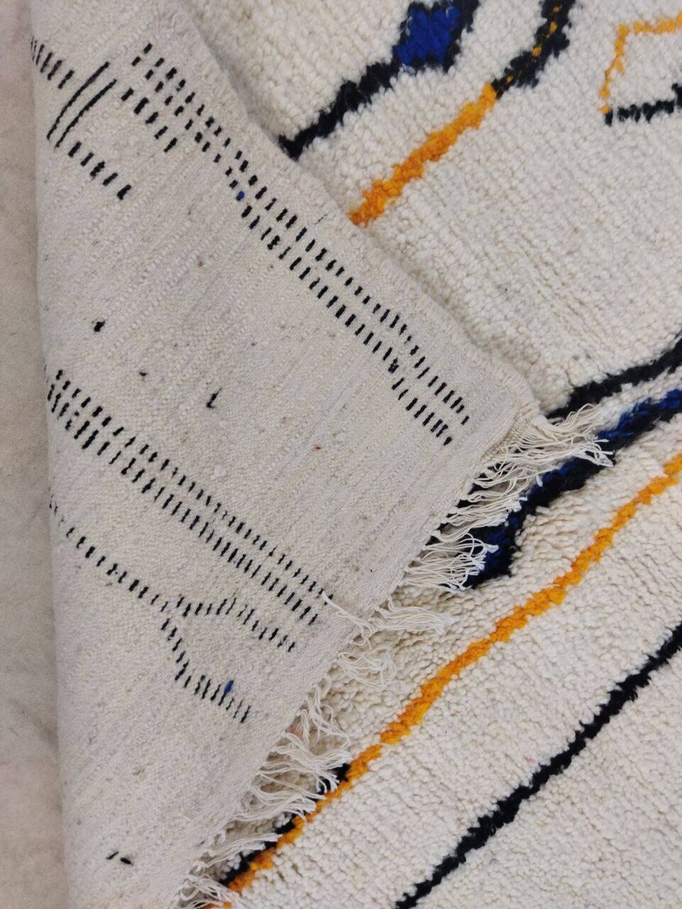Handmade Moroccan Berber rug 202 X 147 CM