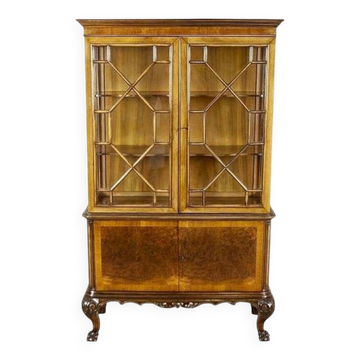 Vitrine en bois et placage d'acajou Chippendale, années 1930