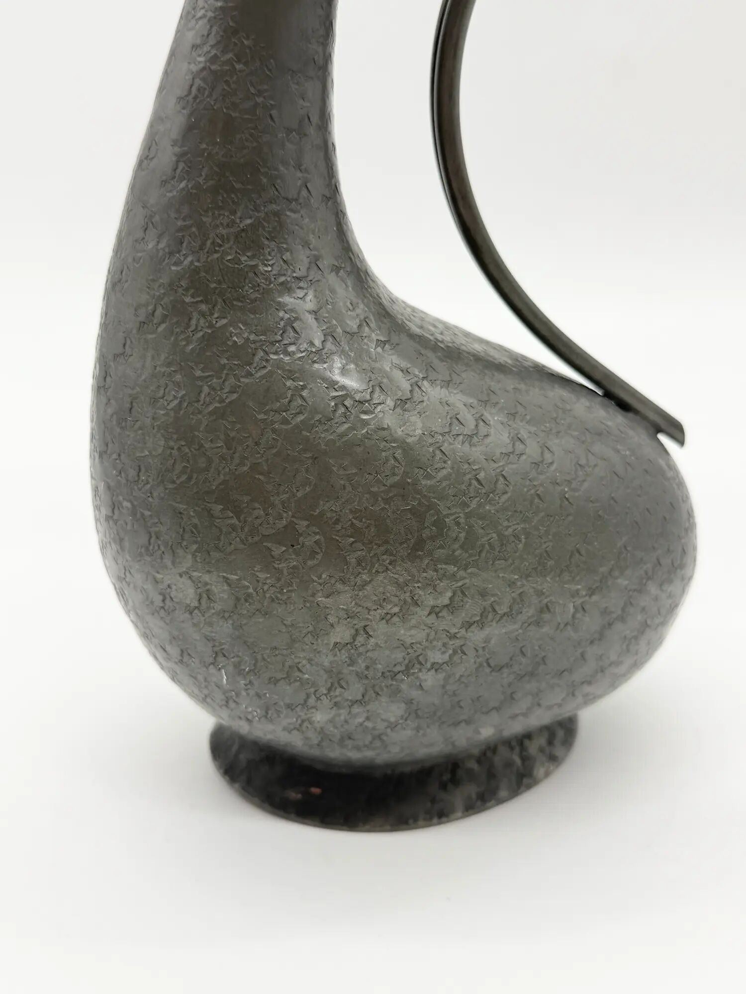 Hammered pewter jug – San Nazaro Peltro, Italy 1960s