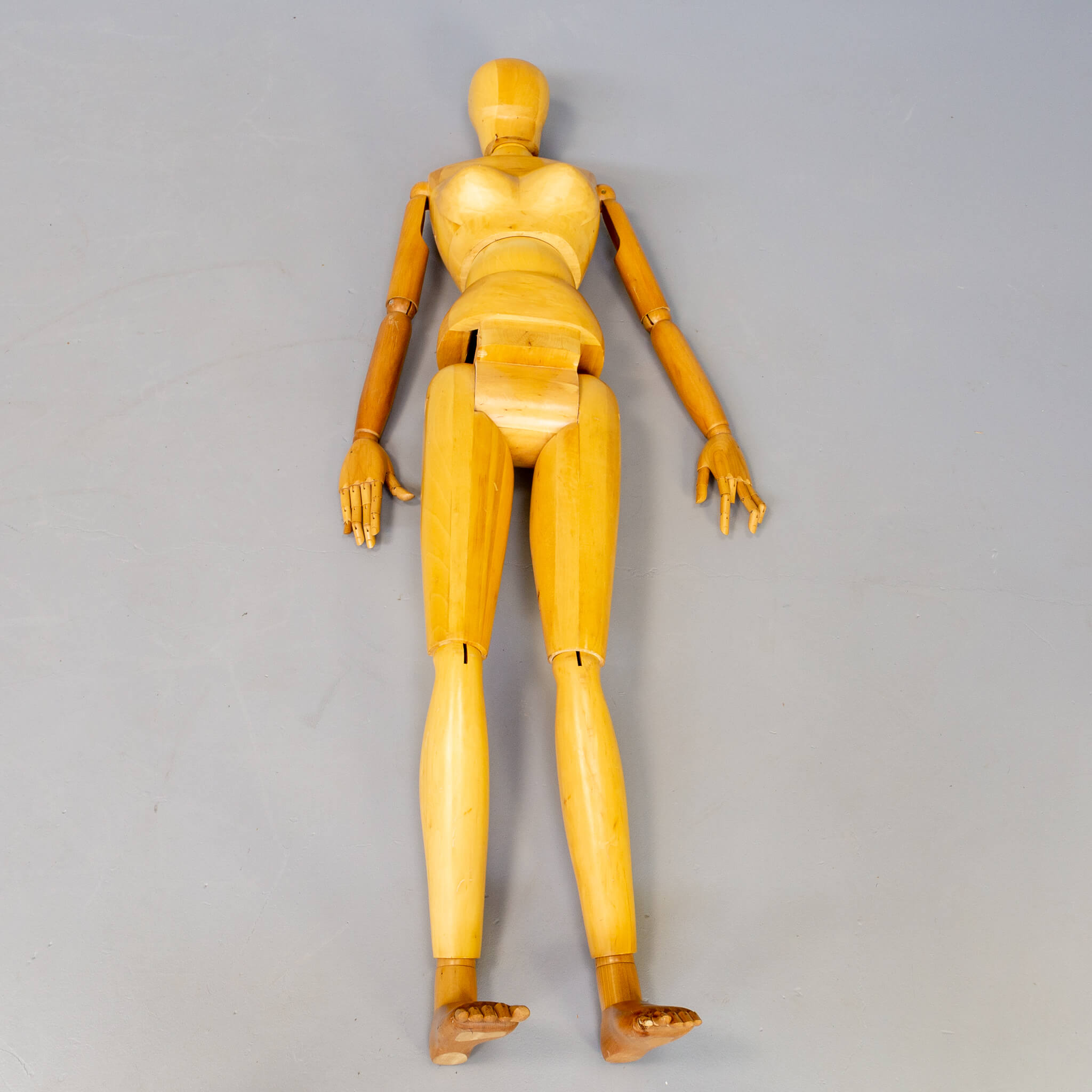 Live-size articulated wooden artist model mannequin