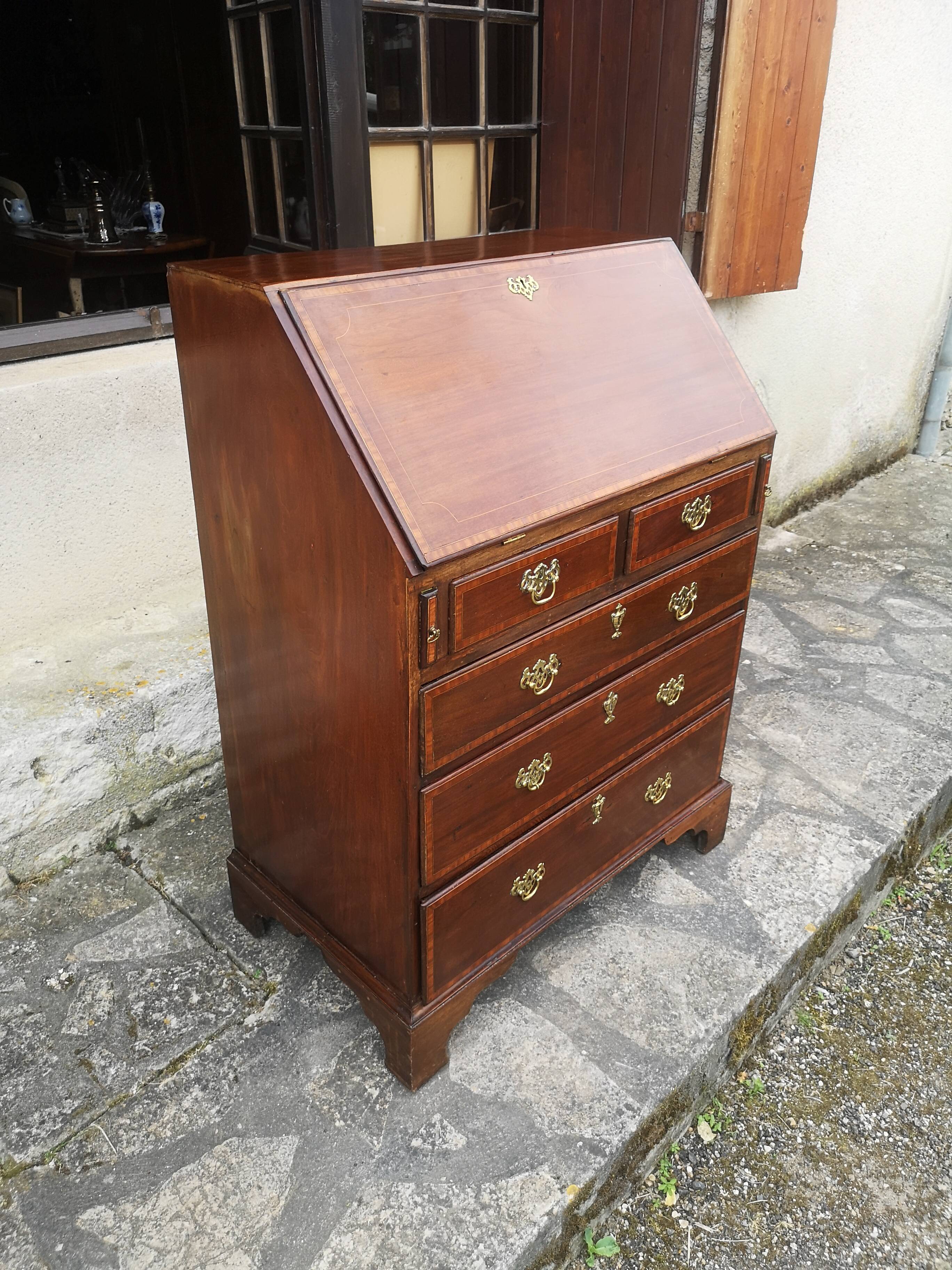 Bureau Scriban