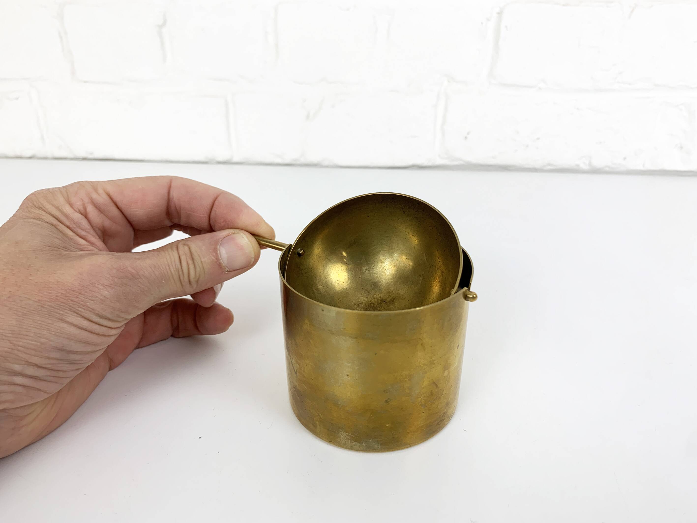 Ashtray Arne Jacobsen Ashtray Stelton SAS Hotel brass brass Mid century