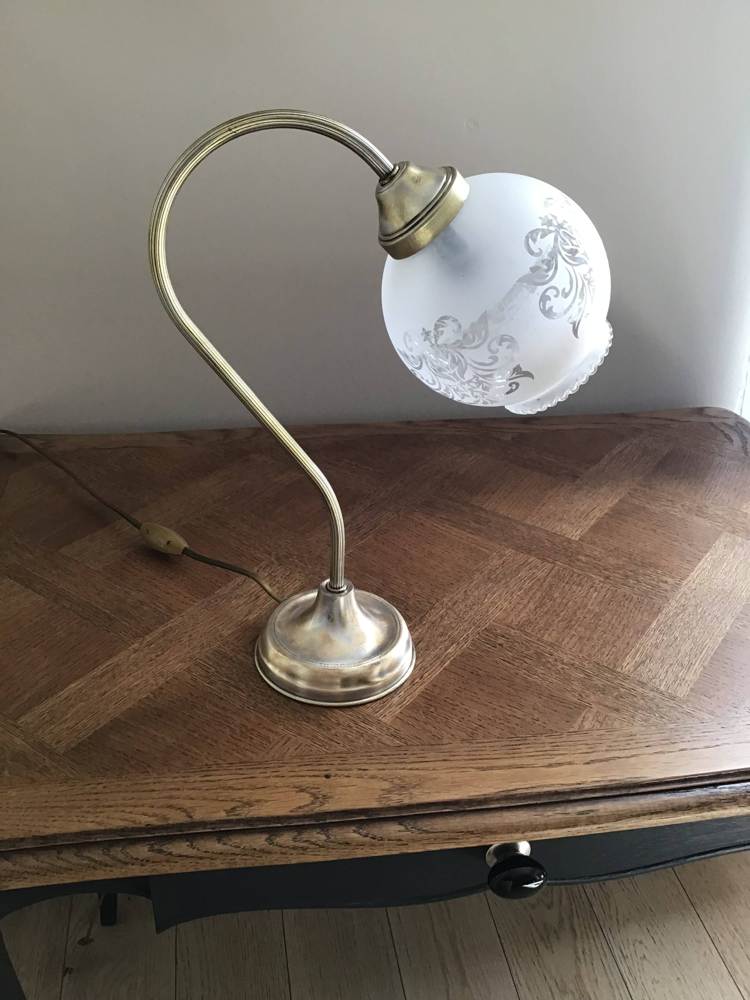 Swan neck lamp