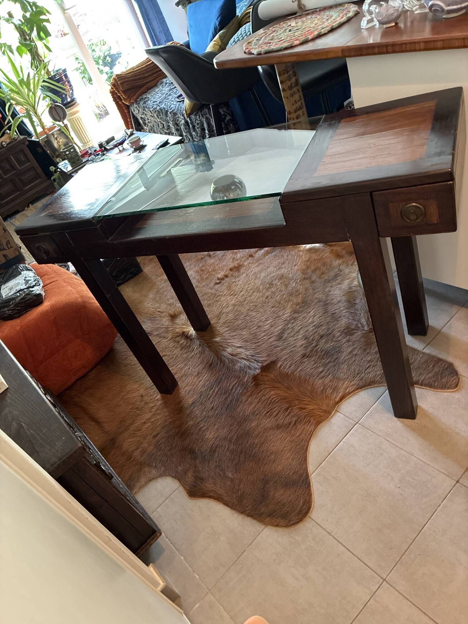 Console table / Display cabinet in exotic wood and glass – Colonial Style