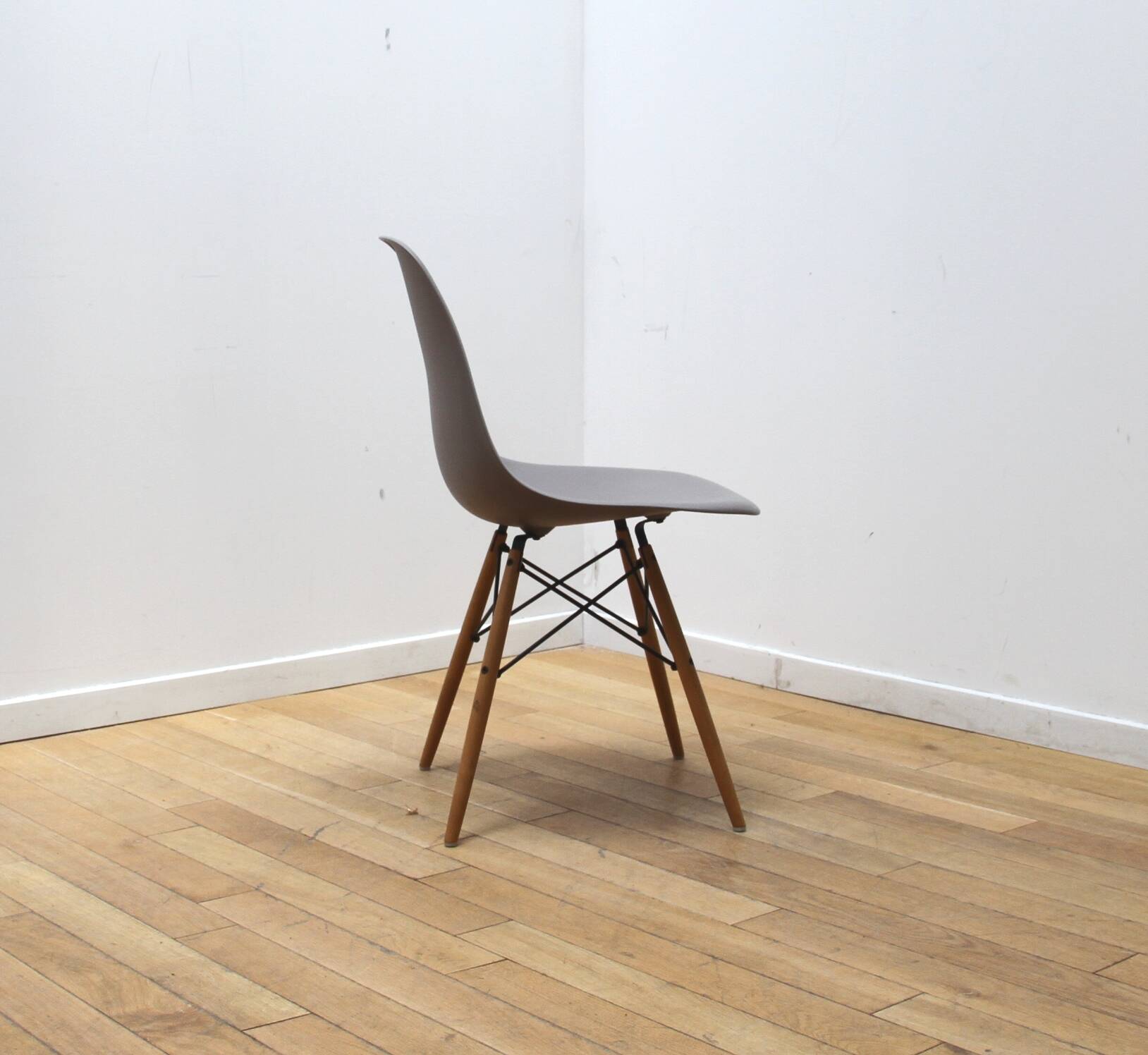 DSW chair, Charles & Ray Eames, Vitra