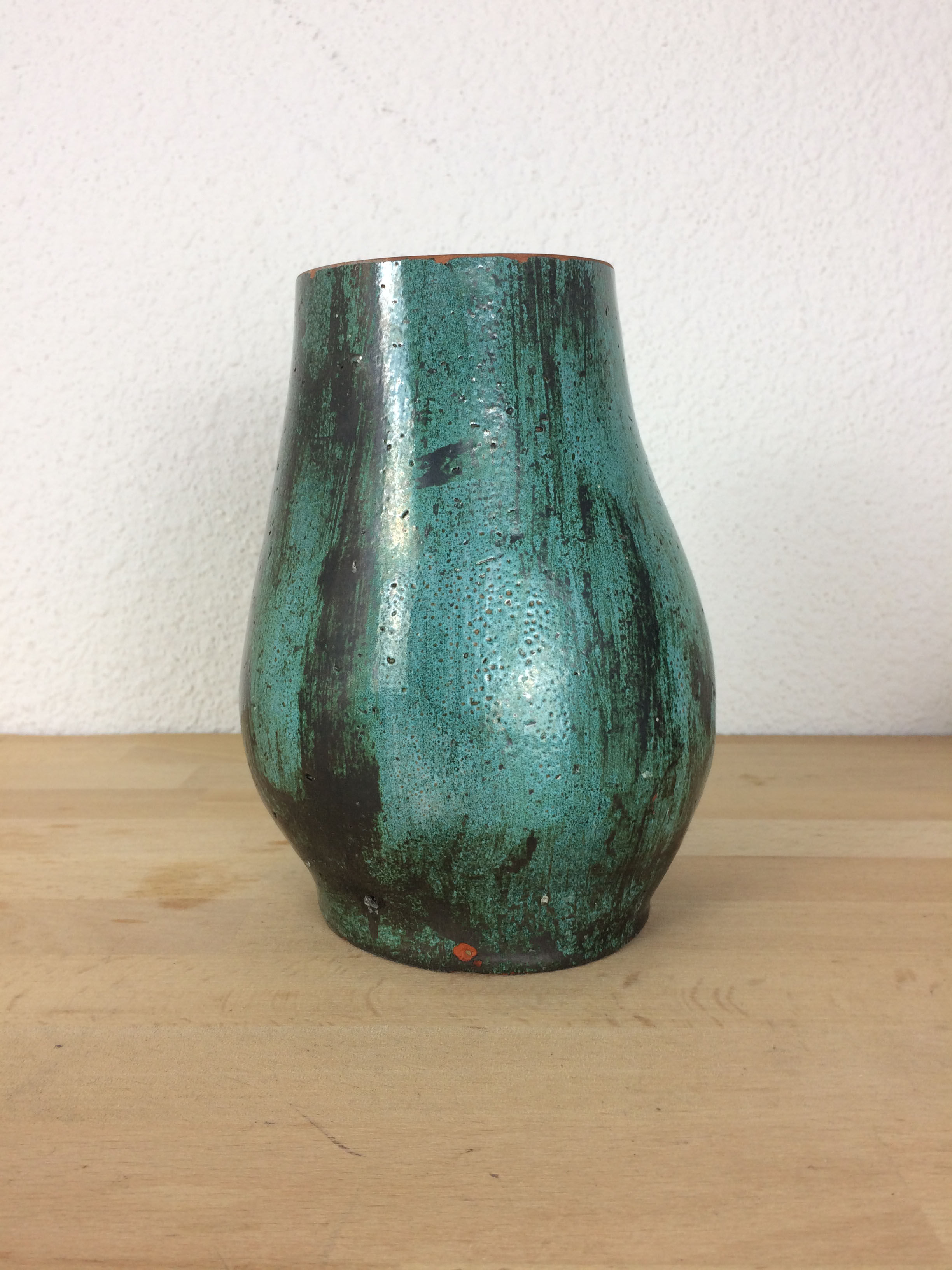 Green ceramic vase "curve"