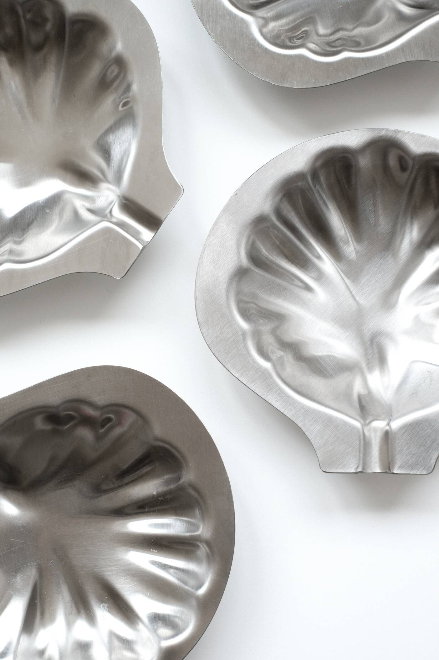 Ensemble de 4 plats en forme de coquillage