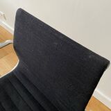 Fauteuil Eames EA108