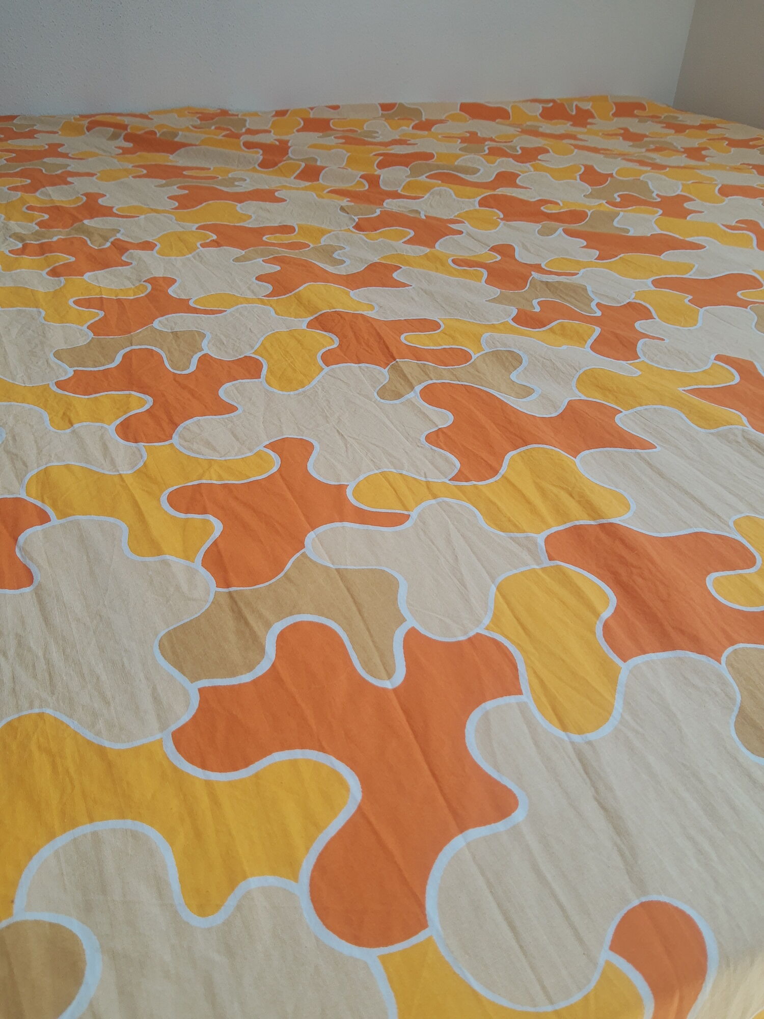 Sheet 2 people puzzle orange seventies 70s vintage