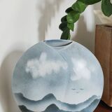 Large Virebent lenticular vase – Mountain sky design