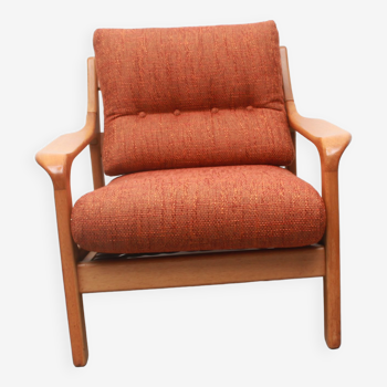 Fauteuil des années 1970 en chêne, coussins orange