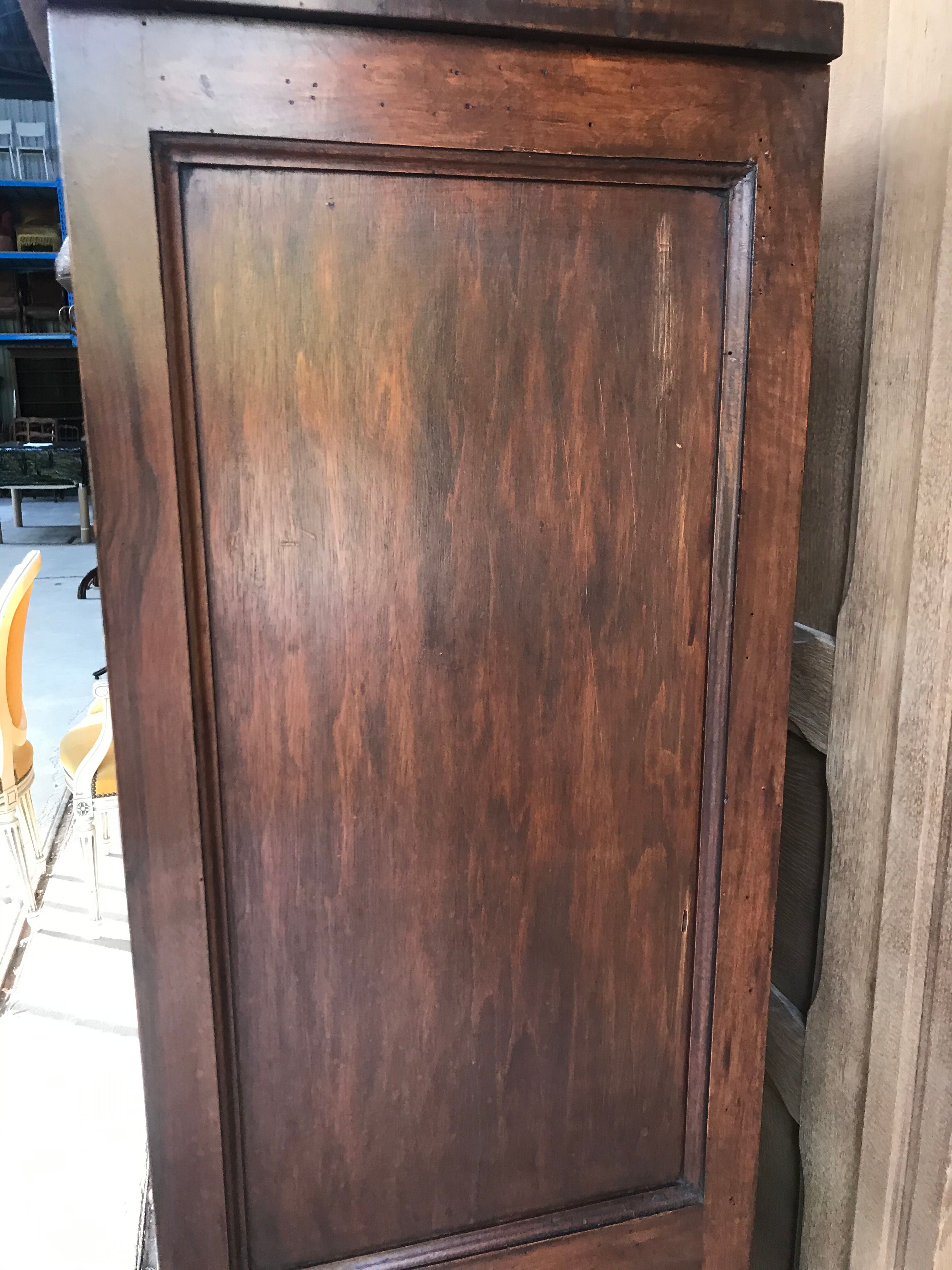 Meuble classeur à rideaux de notaire en noyer