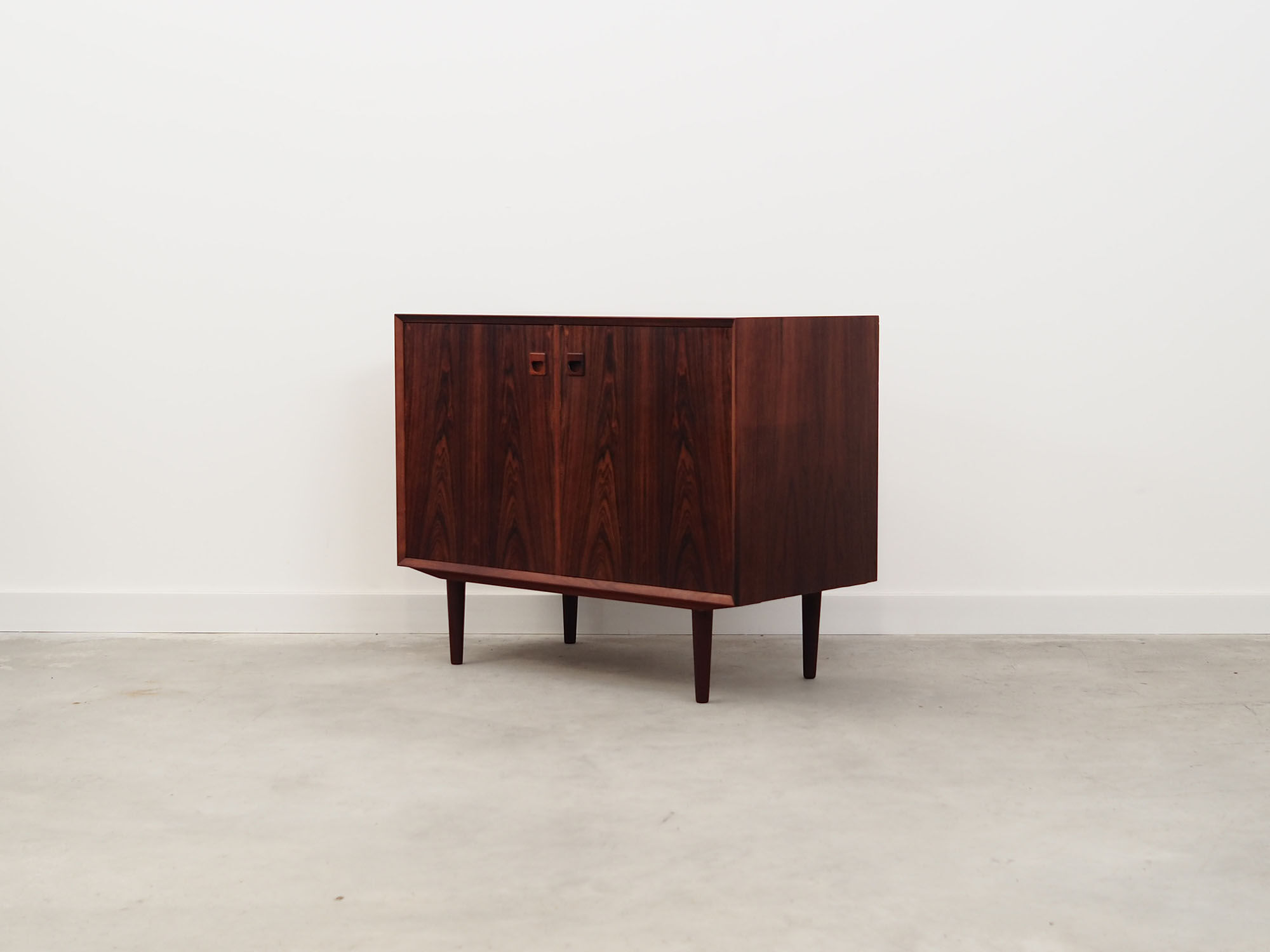 Buffet en palissandre, design danois, années 1960, fabricant Brouer