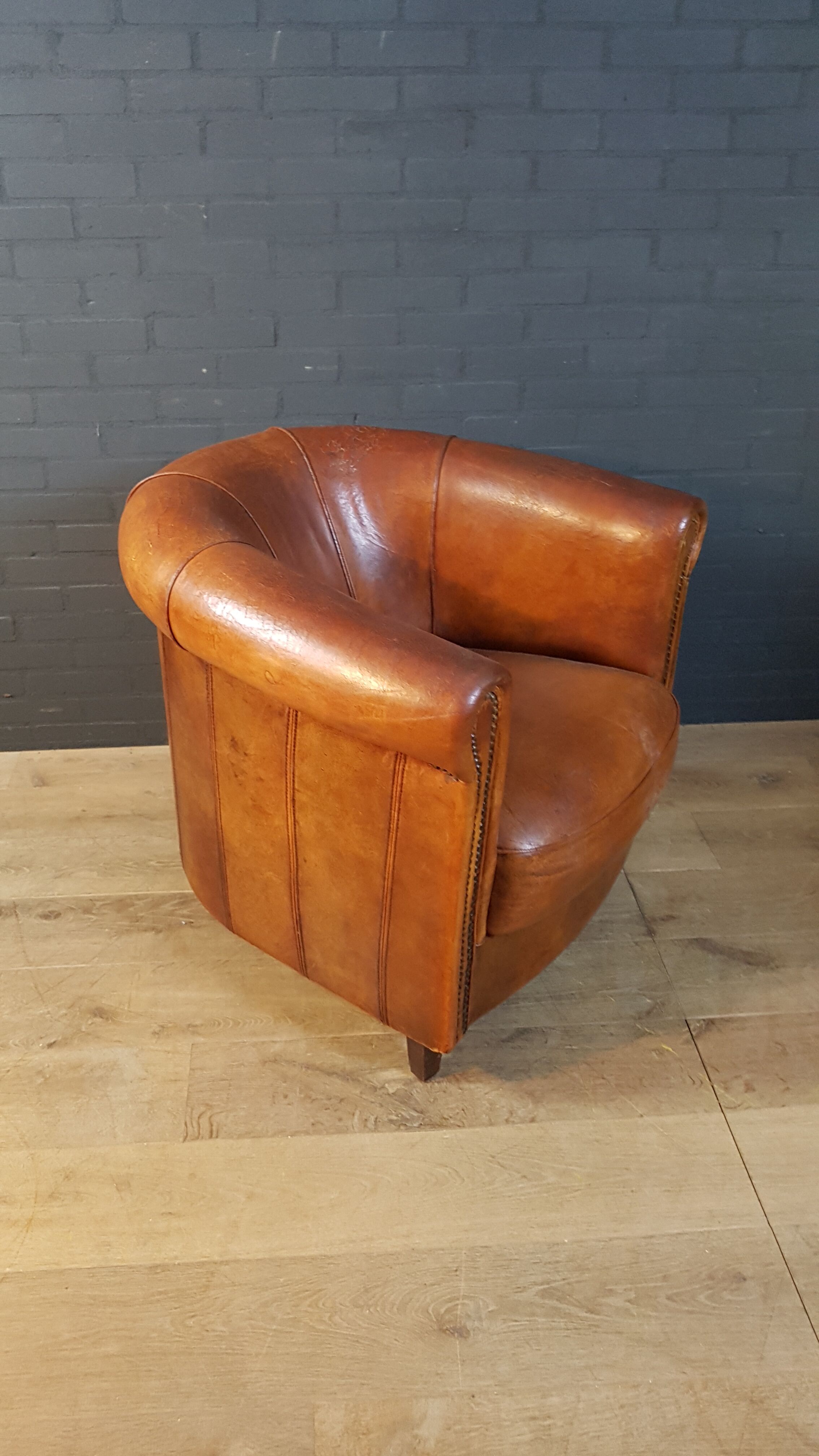 Joris Club chair, made of sheepskin