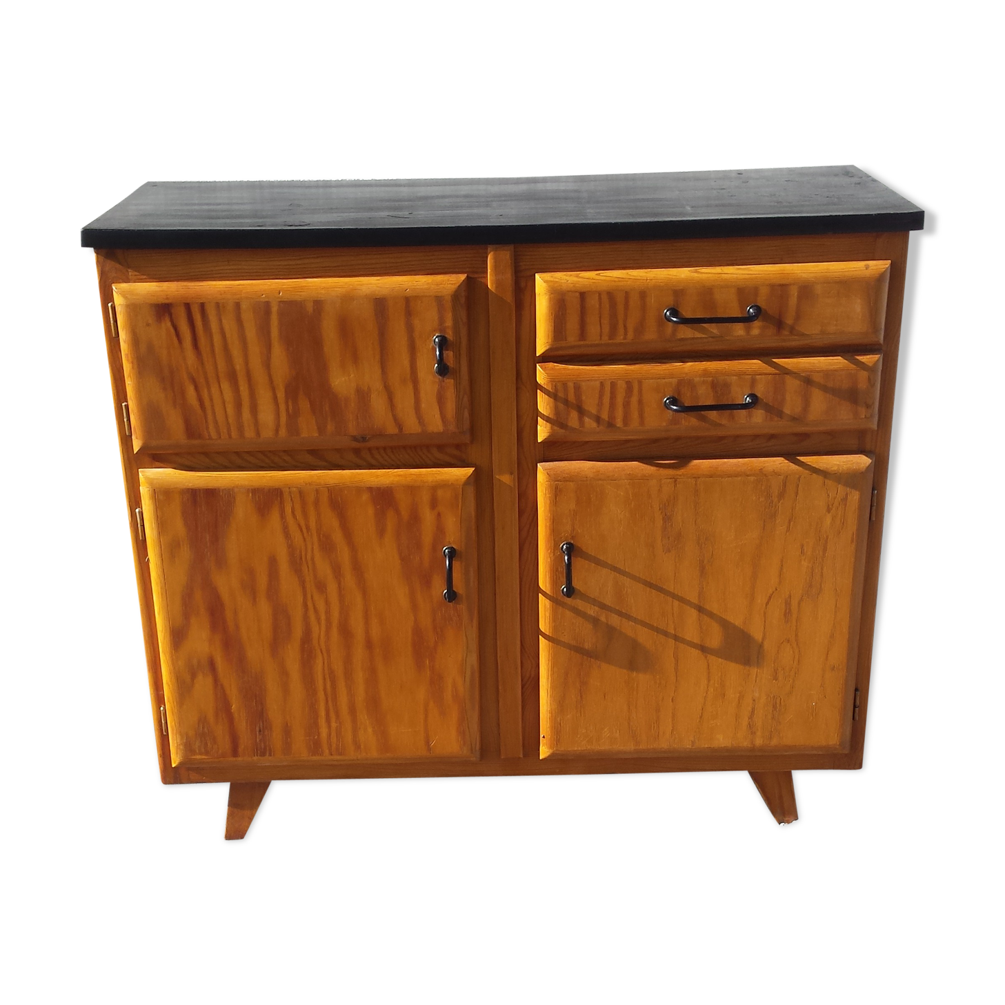 Mado side board