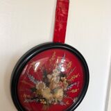 Medallion frame dried flowers velvet knot