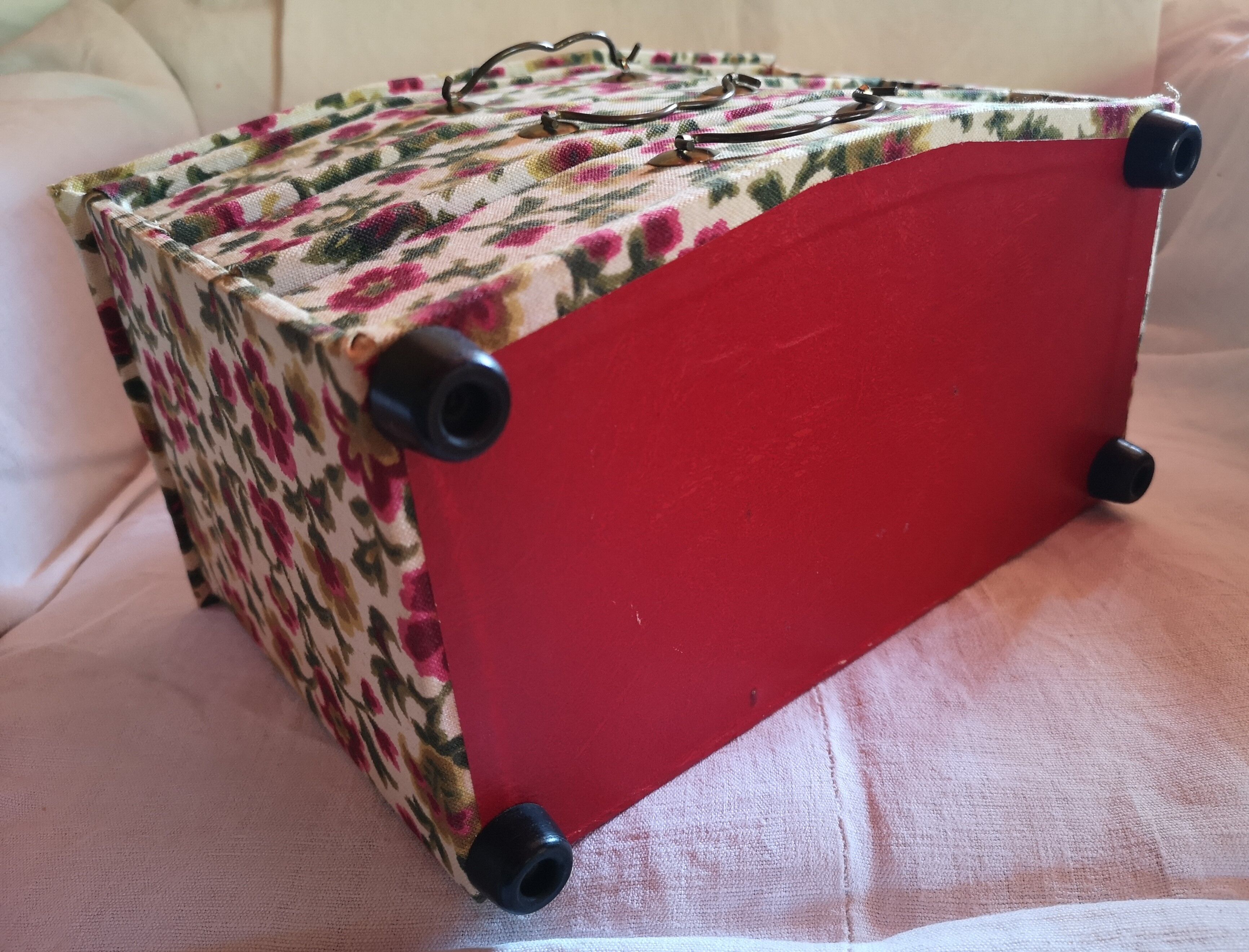 Vintage mini-chest of drawers, made of fabric to store your jewelry