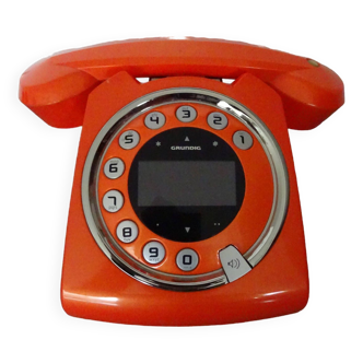 Téléphone orange Grundig modèle Sixty