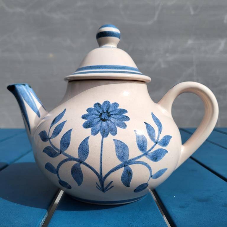 Théière Longchamp "Fleur bleue"