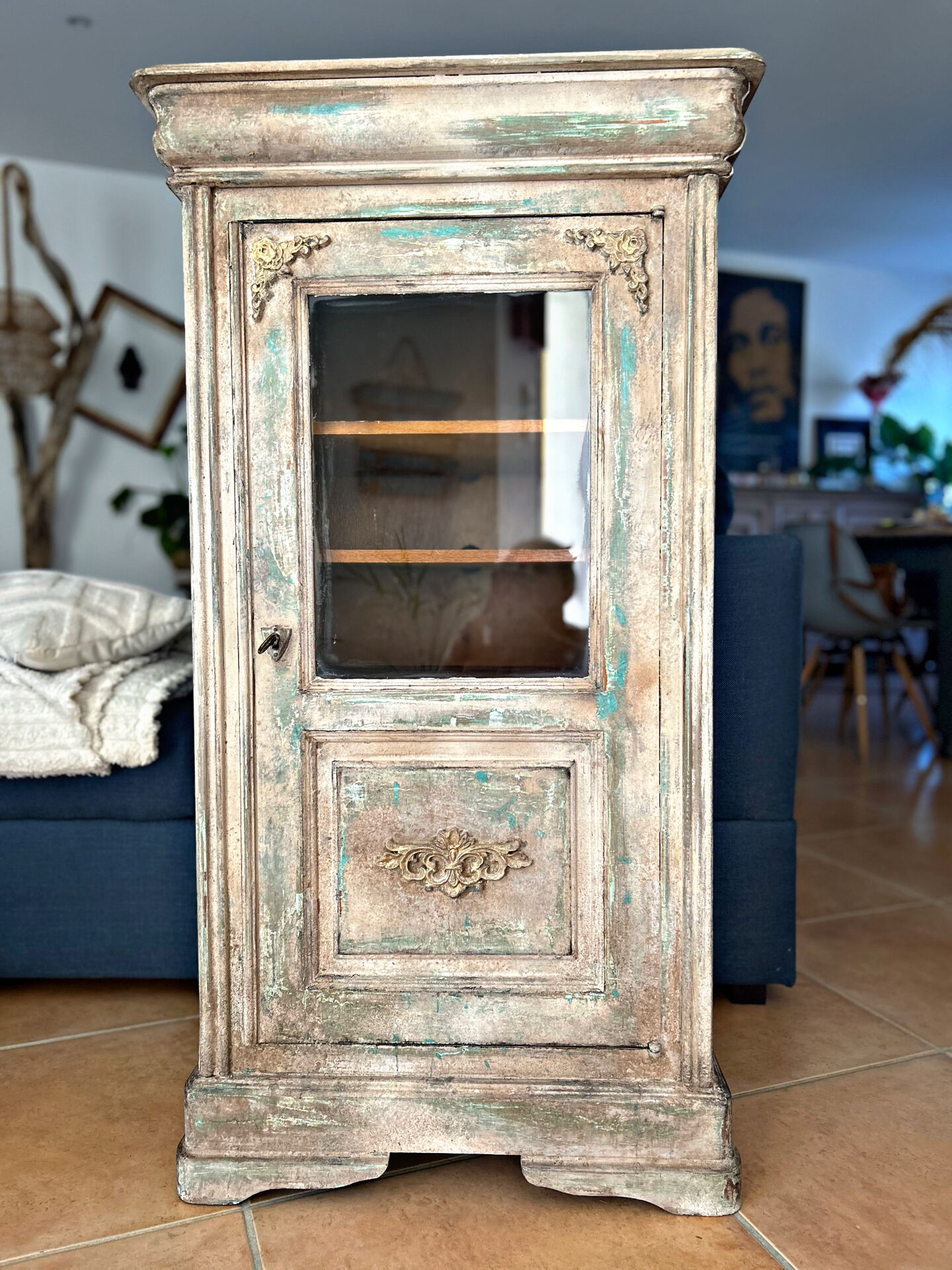 Meuble ancien Louis-Philippe à capot – patine artisanale