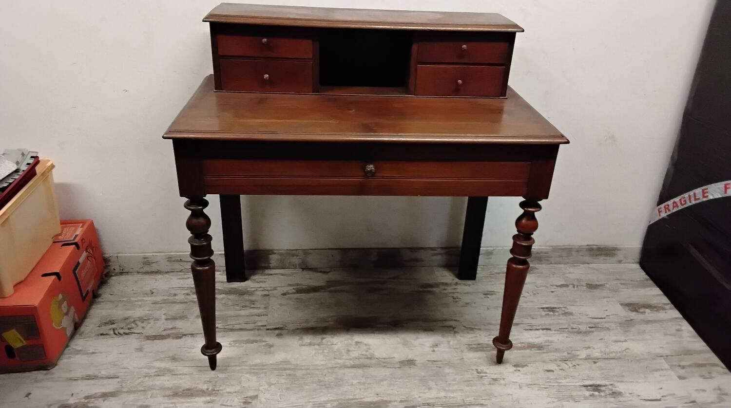 Bureau ancien en bois