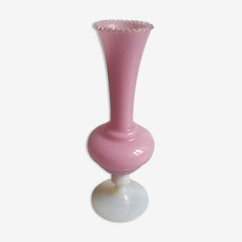 Vase vintage verre opaline rose