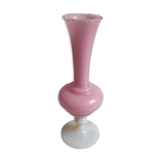 Vase vintage verre opaline rose