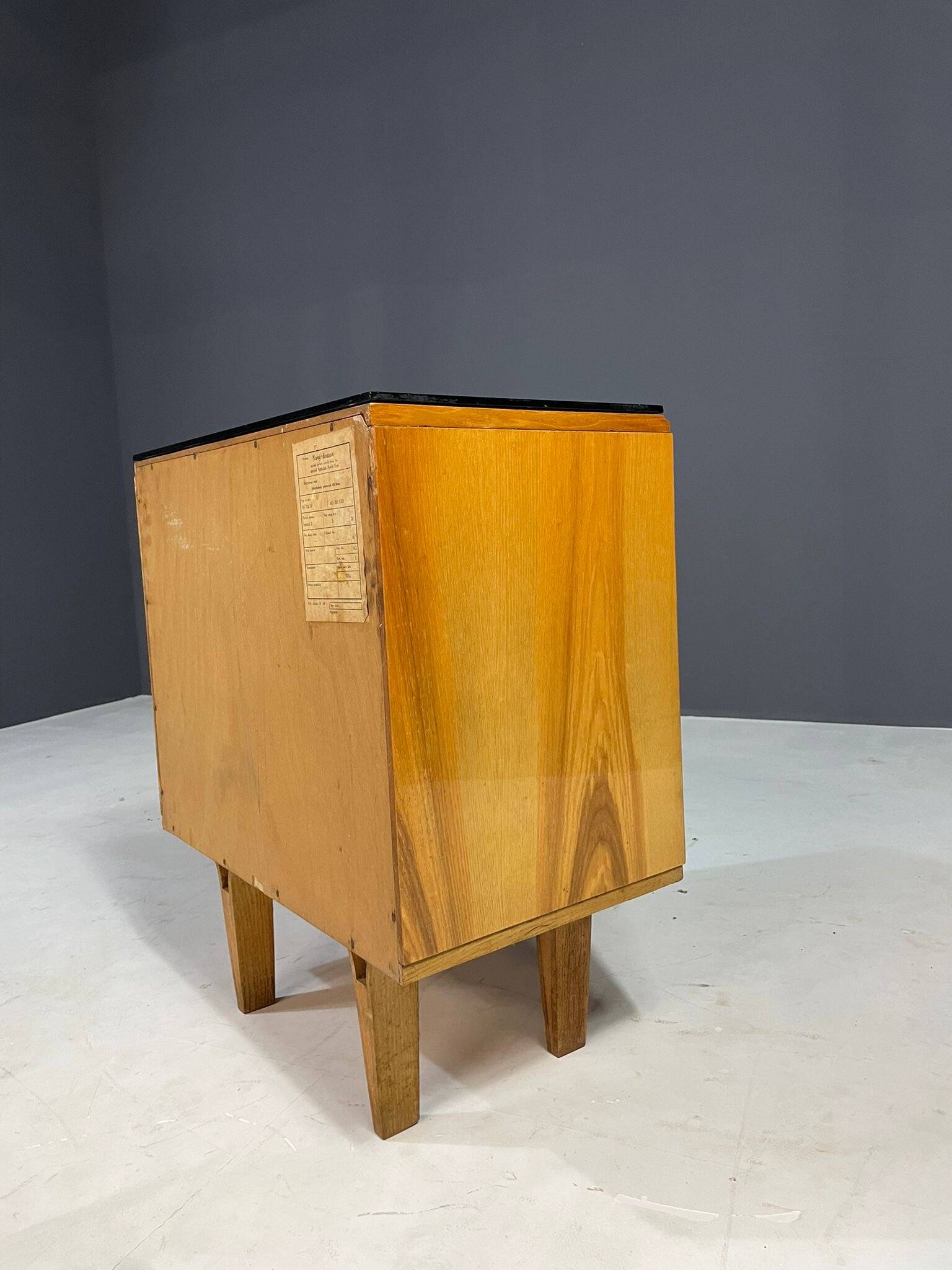 Tables de nuit vintage par Nový Domov, Tchécoslovaquie, 1970 - Set de 2