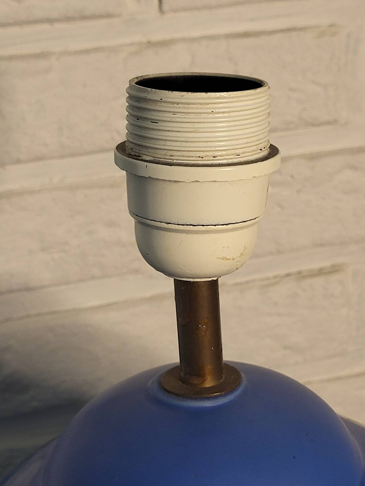 Table lamp