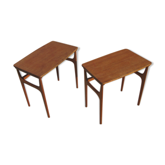 Deux tables gigogne Danemark en teck années 60