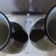 Paire de vases en verre taupe