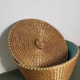 Round straw basket