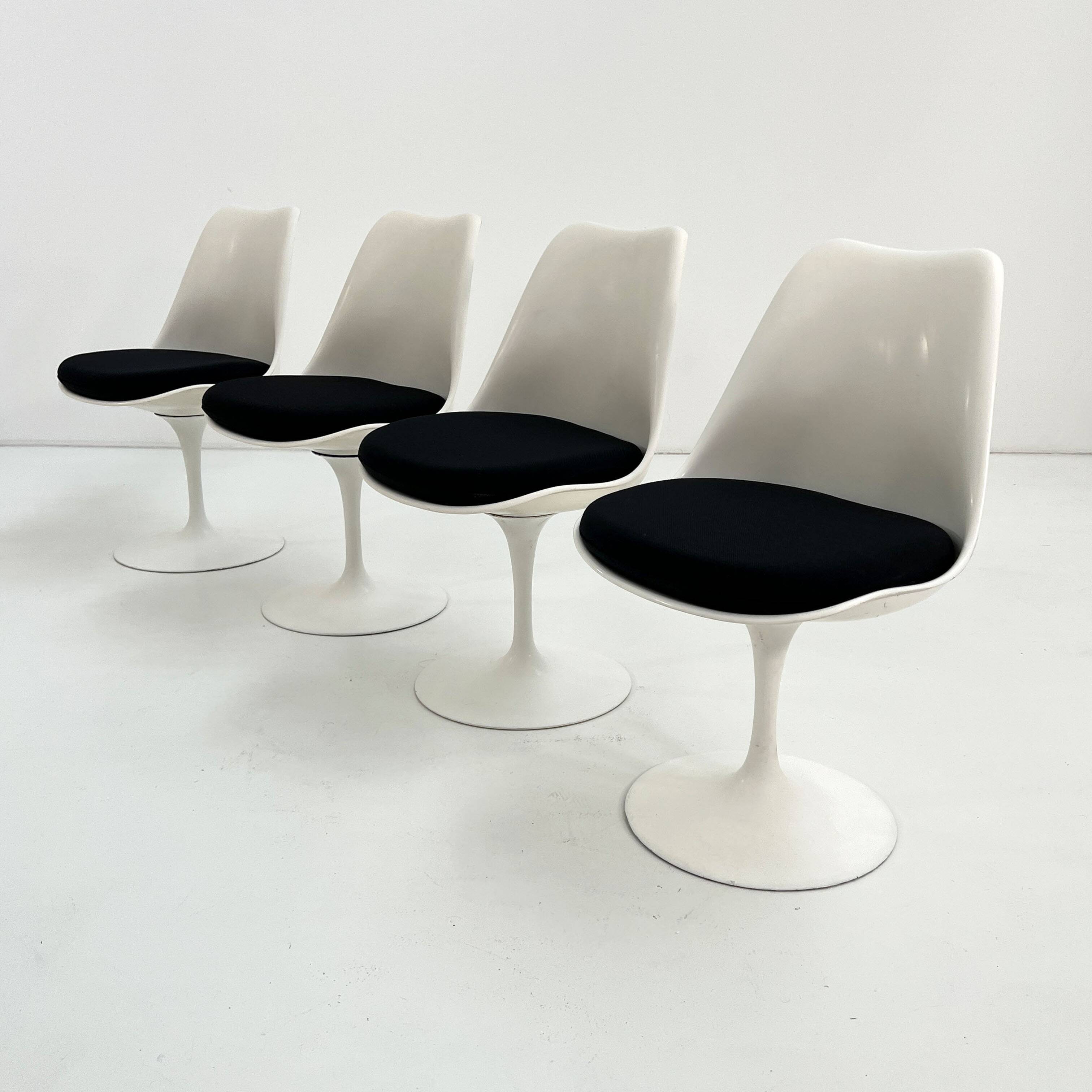 Set of 4 Tulip swivel chairs by Eero Saarinen for Knoll, 1960