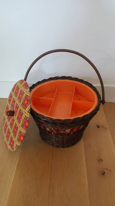 Boîte à couture travailleuse panier vintage 1970