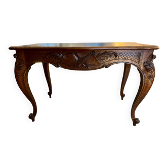 Writing table