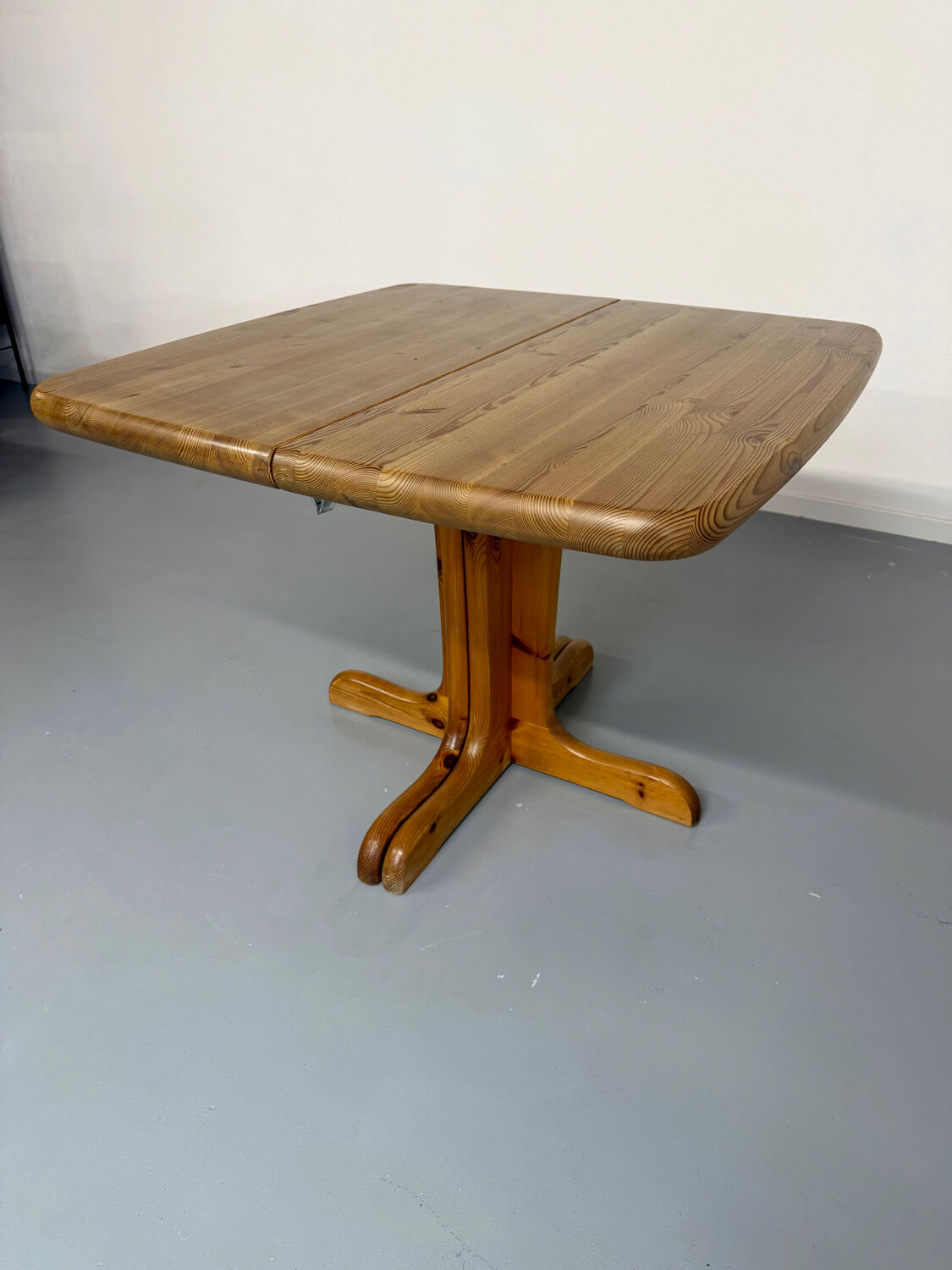 Solid wood extendable table design 70 Scandinavian Rainer Daumiller