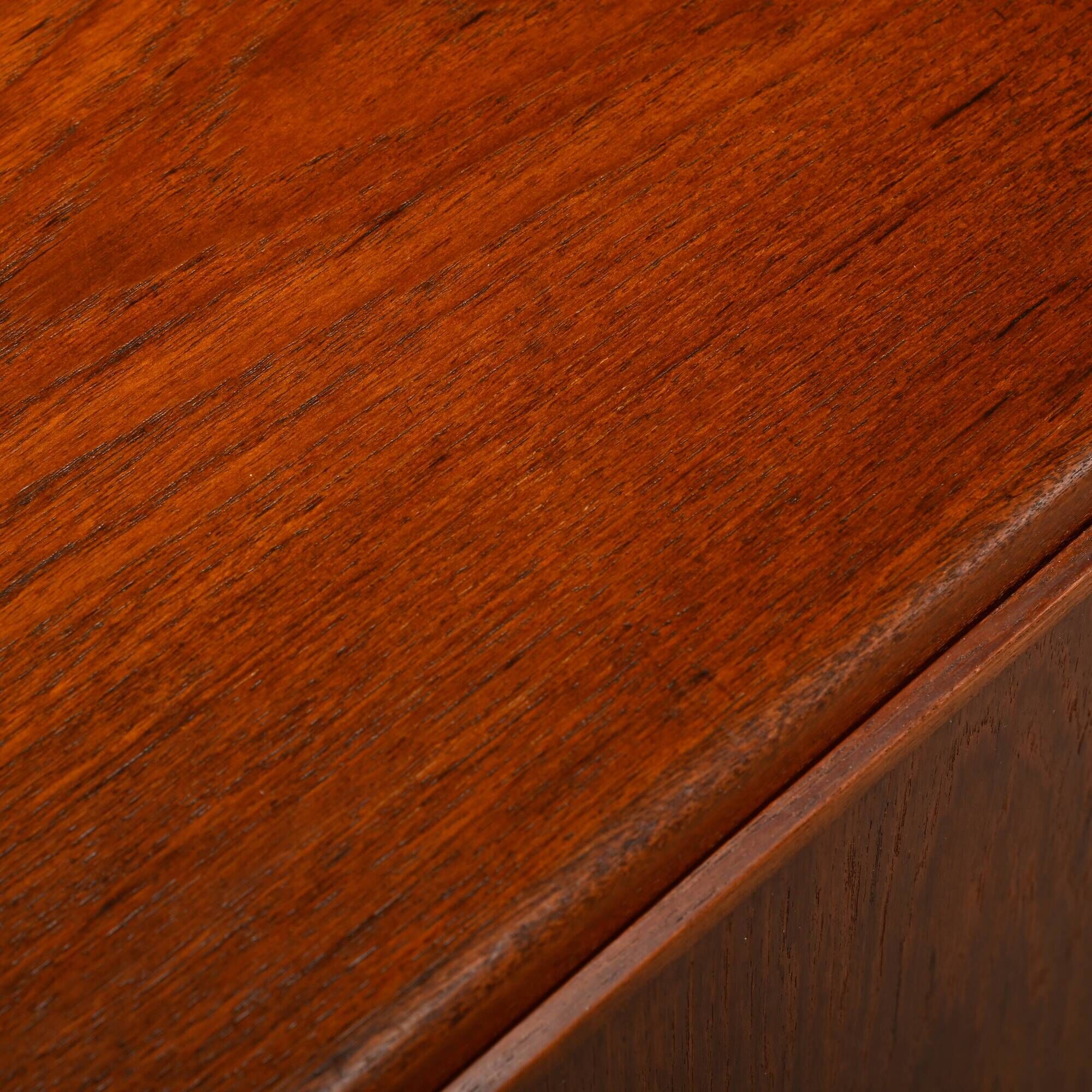 Børge Mogensen Cabinet or small Sideboard in teak and oak, Søborg Møbler